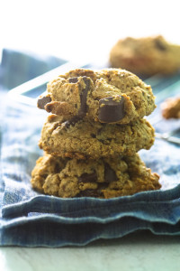 Flourless_Peanut_Butter_Chocolate_Chunk_Cookies-4