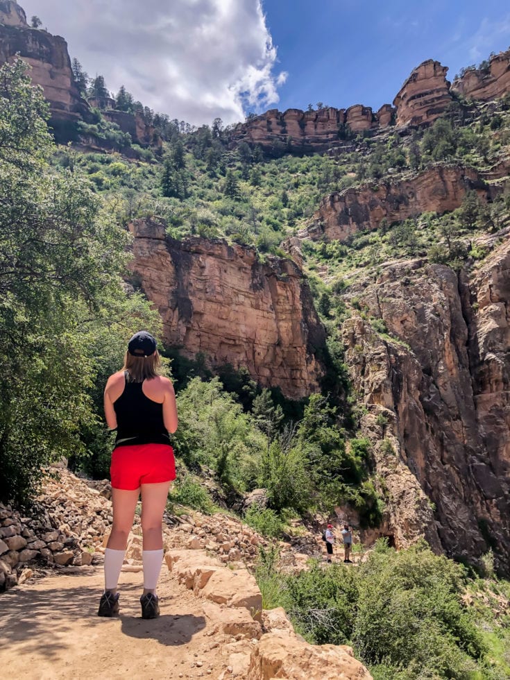 Lara hiking down the grand canyon around the outer rim