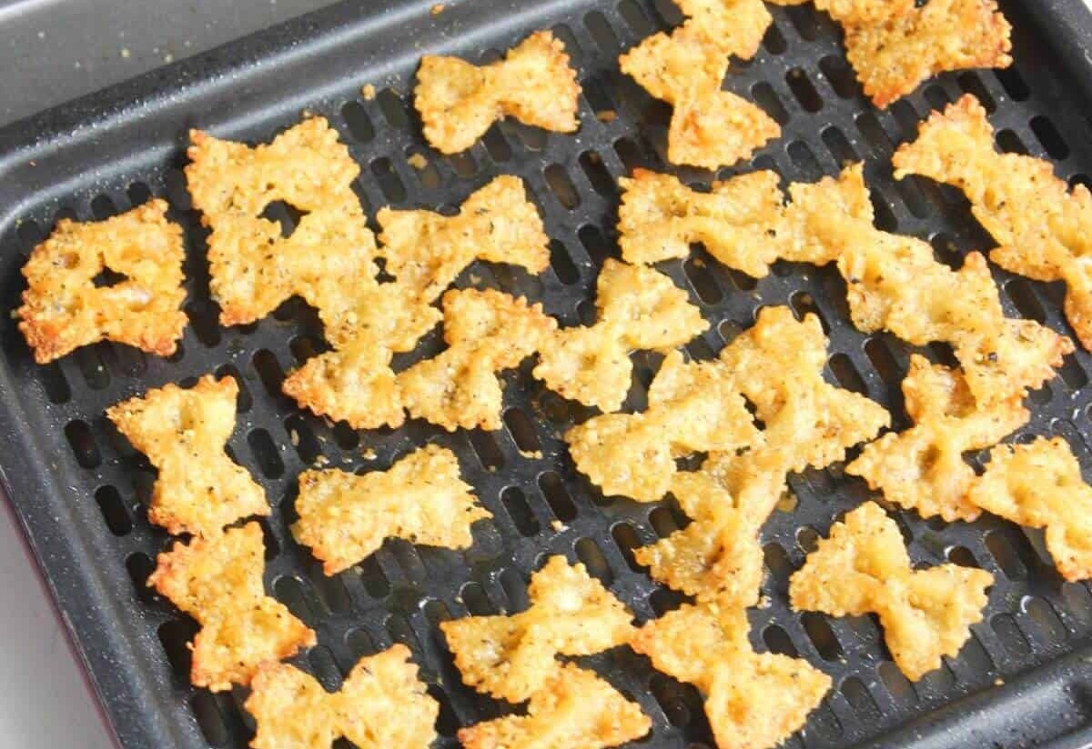 Air Fryer Pasta Chips