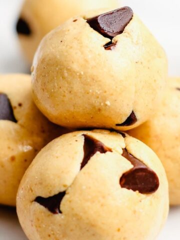 4 cookie balls with chocolate chunks